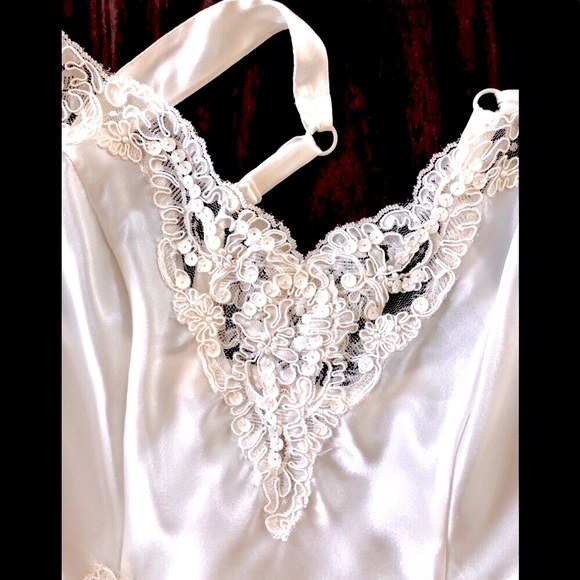 Victoria’s Secret ivory Satin  & Chiffon embellished sequin, lace chemise. Sz S - Picture 5 of 15